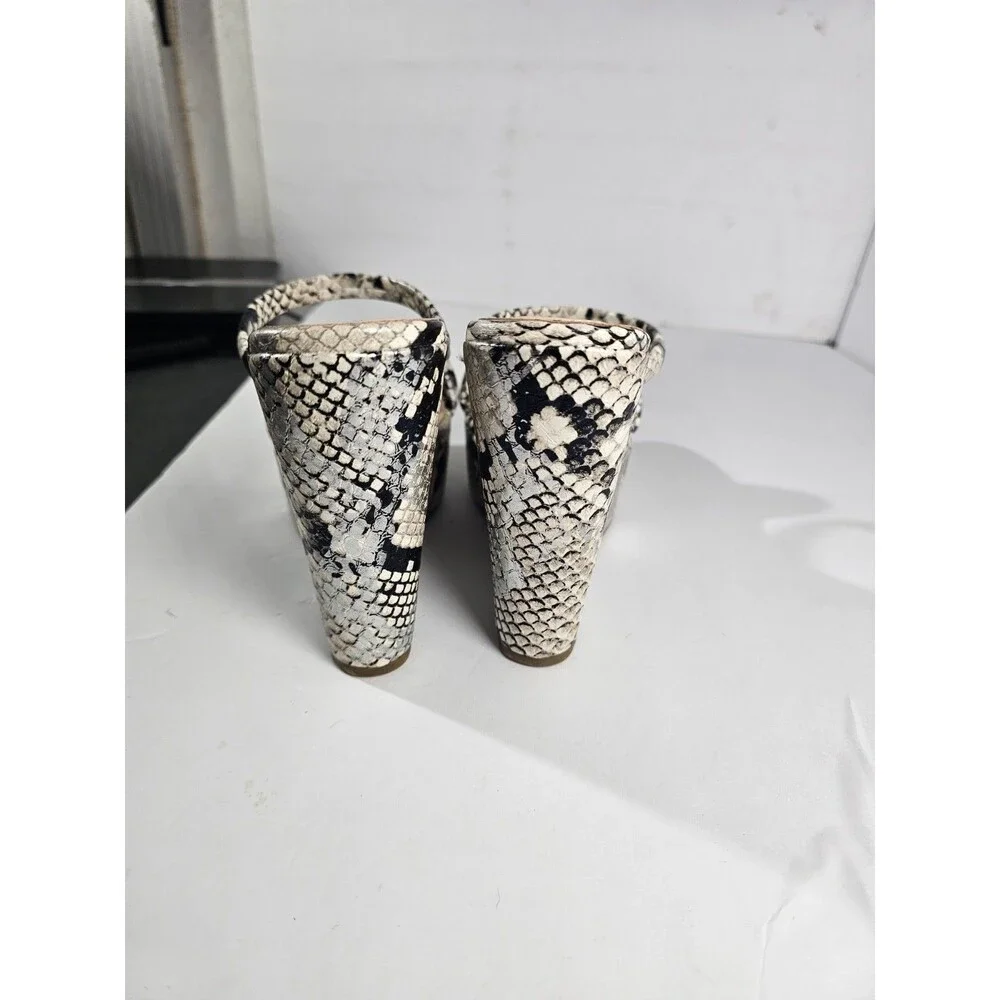 BAMBO Women Wedge Sandals Silver Snake Size 7.5 - Picture 3 of 7